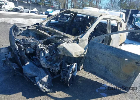 2019 Jeep Compass Latitude 4X4 z USA, uszkodzony, nr VIN 3C4NJDBB3KT760907
